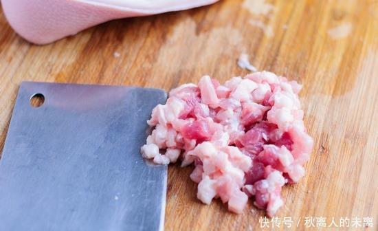 易学|土豆的这个做法火了,简单易学,比大鱼大肉好吃多了,越吃越过瘾