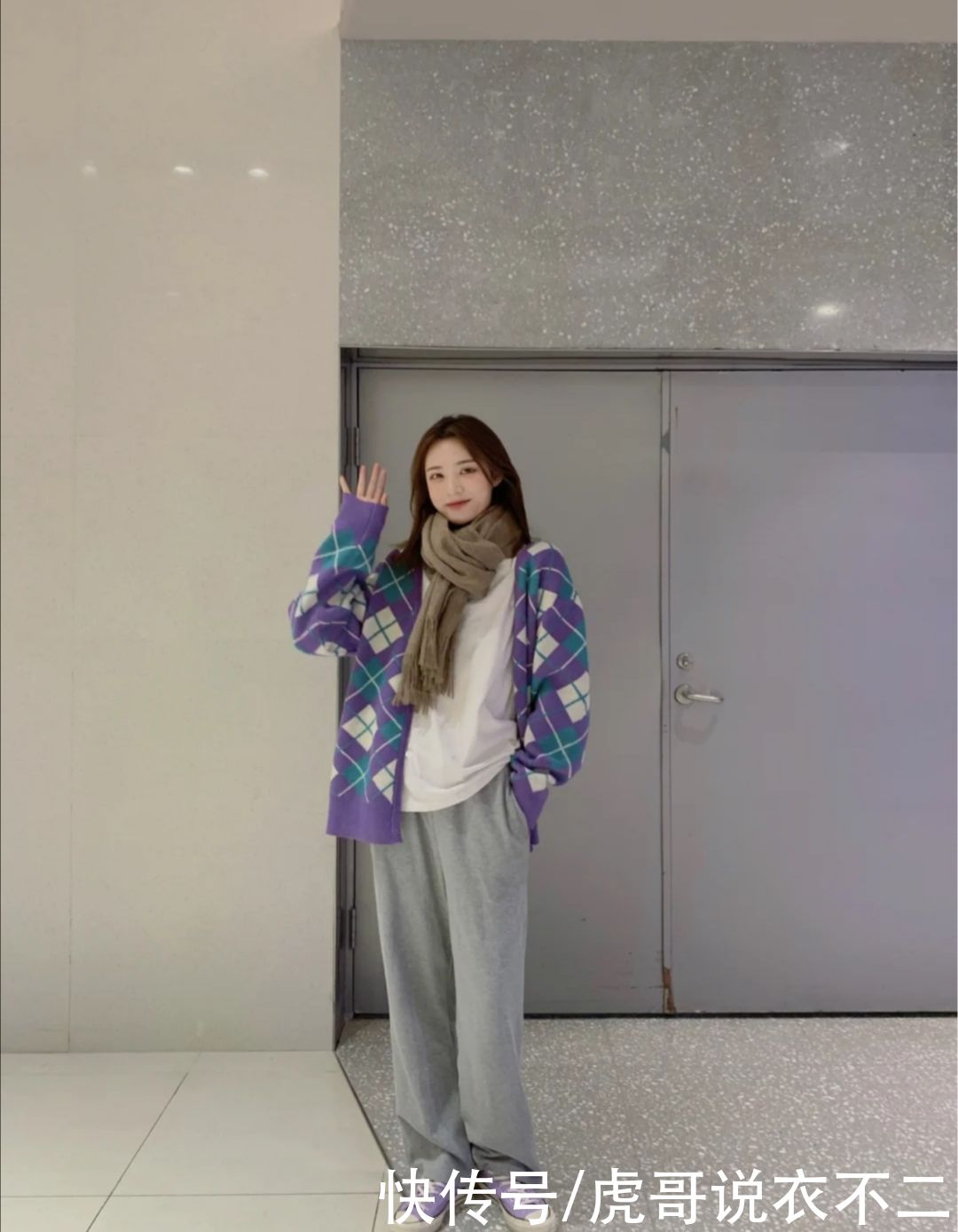 你还不知道“拖地裤”？时髦显瘦还百搭，轻松“腿长一米八”