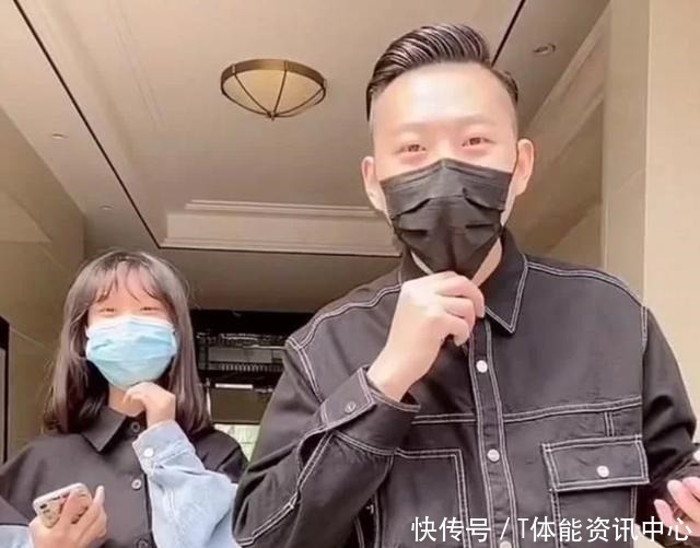 “最嫩爸爸”火了,接女儿下课被误认为早恋,校长直接找她谈话!