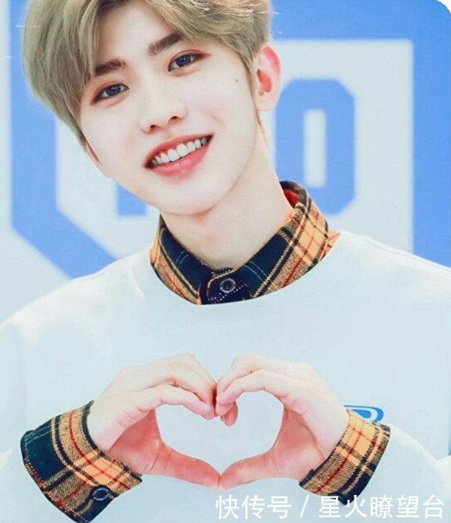 《偶像练习生》粉丝爱到深处自然黑,蔡徐坤领衔主演表情包