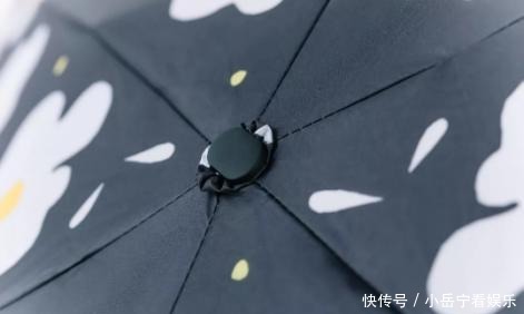 变态|这款懒人伞真够“变态”的!仅女生巴掌大,却能挡99%紫外线