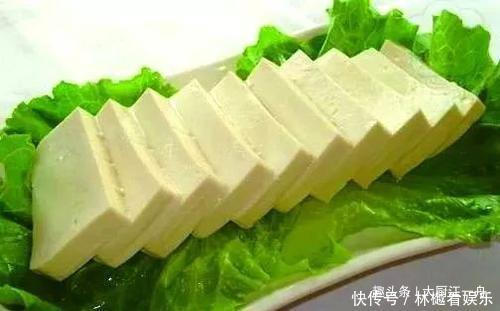 难怪|葱煎豆腐,先炒葱,还是先煎豆腐大厨都不对,难怪豆腐不入味