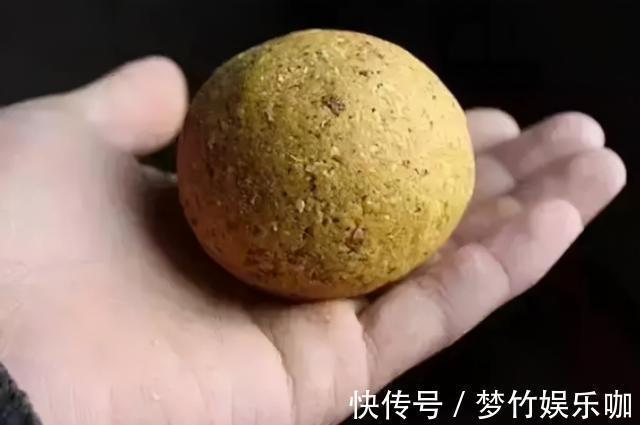 玉米糁|天一冷，老钓手就喜欢用这鲫鱼饵，难怪隔三差五就想钓，心服口服