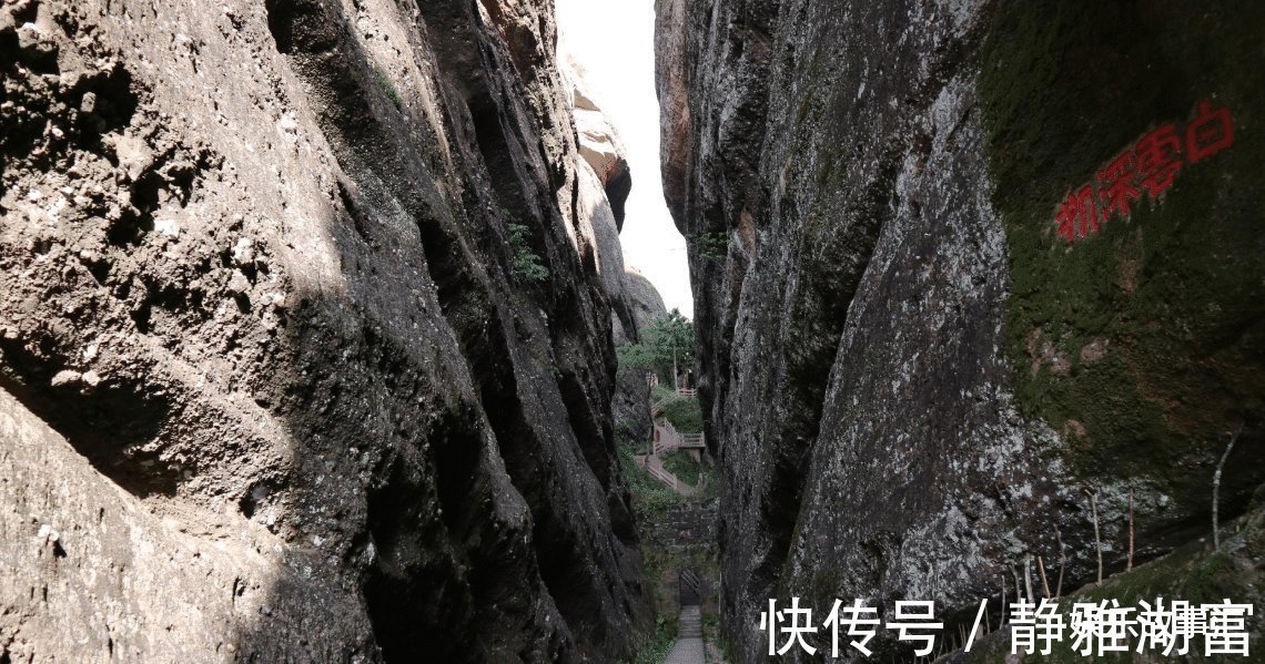 野果|“一线天”深沟，像一座迷人的宝库，艰险而又富有传奇色彩