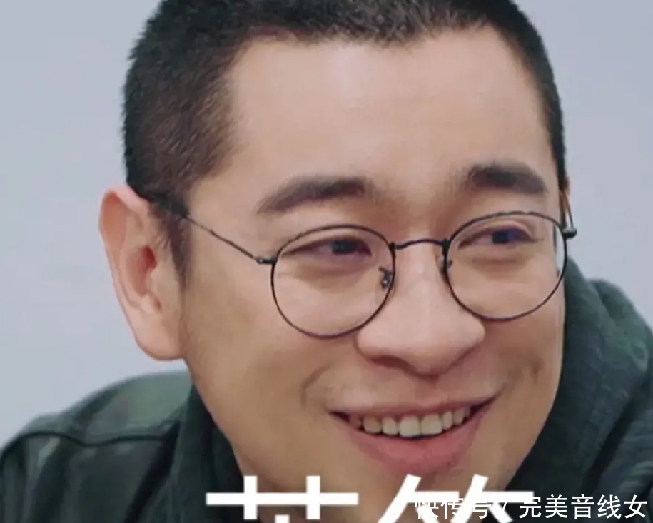 美照 50岁苏芒参加综艺备受争议,嘟嘴卖萌,拍美照还必须让大家去夸赞