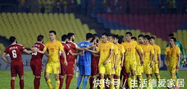 国足|0-1到2-3!国足克星成鱼腩,2大数据小组垫底,足协高层集体离职