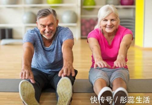 血管堵塞|老人脚上出现3种感觉,需警惕,这或暗示你血管已堵塞,莫忽视