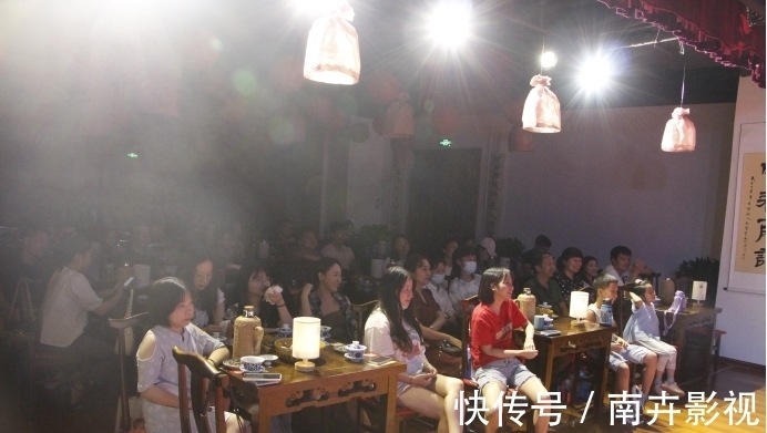 長(zhǎng)沙|長(zhǎng)沙有地道的北派相聲嗎? 半趣齋相聲園子傳承的不只是歡樂(lè)