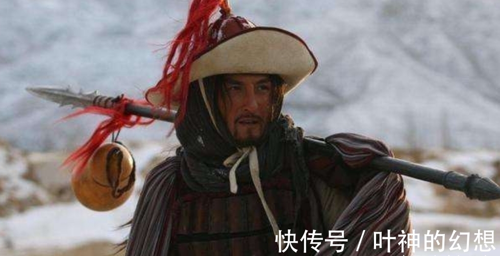 水浒传@关胜和林冲谁更猛？从几次厮杀来看，林冲有一点比关胜还强