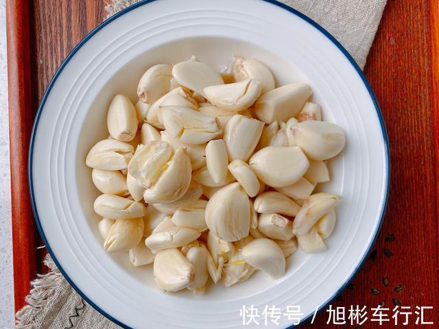 辣椒|自制蒜蓉辣椒酱,掌握3点,不长白花耐保存,蒜香浓郁拌啥都香