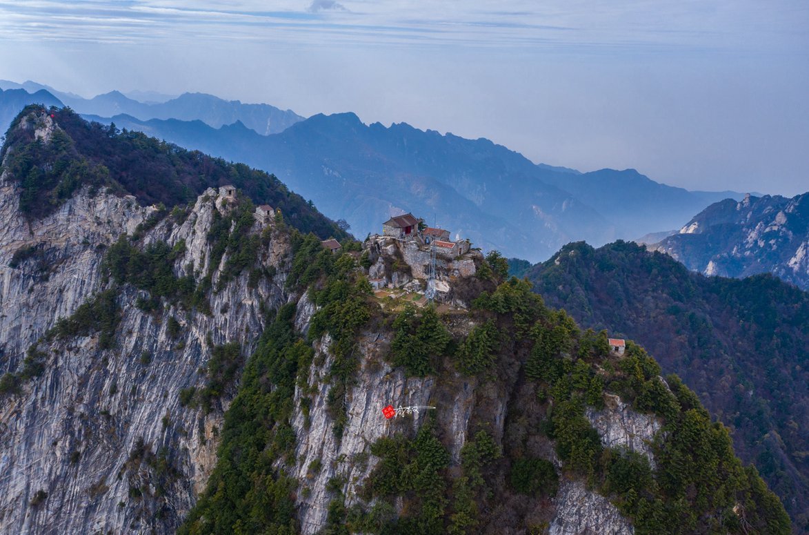 铁顶太兴山，号称终南第一峰险过华山，我用七个小时带你走完全程