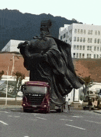 |搞笑GIF段子:在美女姑娘转身那一刻,感觉自己恋爱了