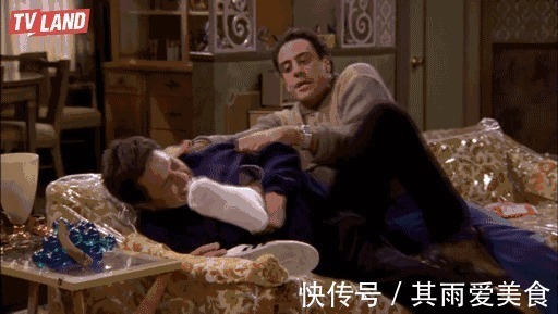 熟悉的味道 当女神脱下球鞋后,原来气味也会那样的酸爽