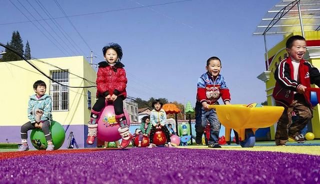 小雨|“我不会让娃3岁上幼儿园”，十年幼师说出的三个原因你认同吗