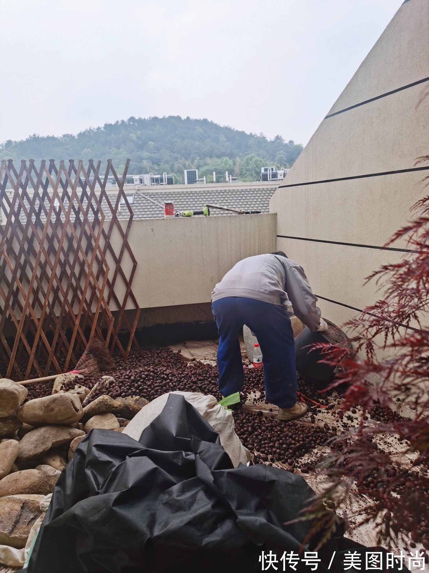 露台|买了小洋房顶层,把16㎡露台改造成“日式小花园”,结果令人惊喜