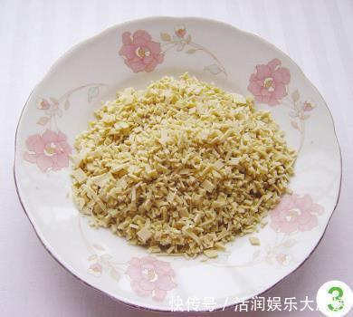  好吃|馄饨换个花样吃，简单一蒸五分钟出锅，鲜香料足，比饺子还好吃