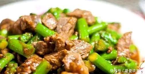 美味的家常菜,但并不乏味,非常简单,我想每天在家吃饭