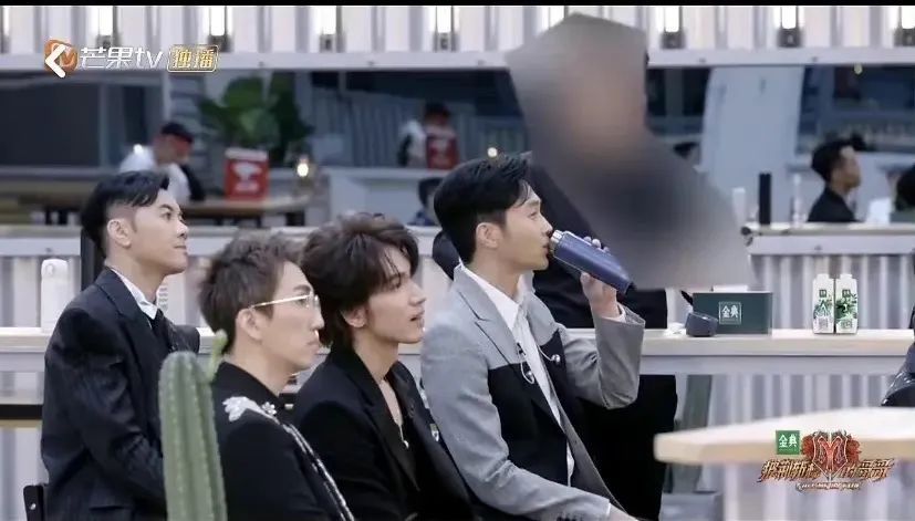 披荆斩棘的不是哥哥,是芒果tv的后期吧