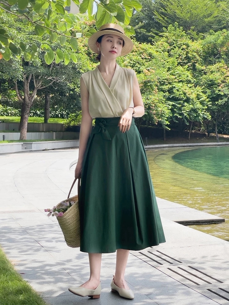 单品|奔三奔四的女性,夏季多穿这些基础款单品,显瘦洋气又高级