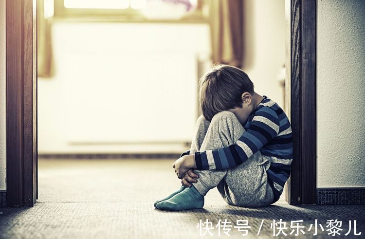 宝妈|如果孩子独爱这种颜色,可能暗示“抑郁”了,家长越早重视越好