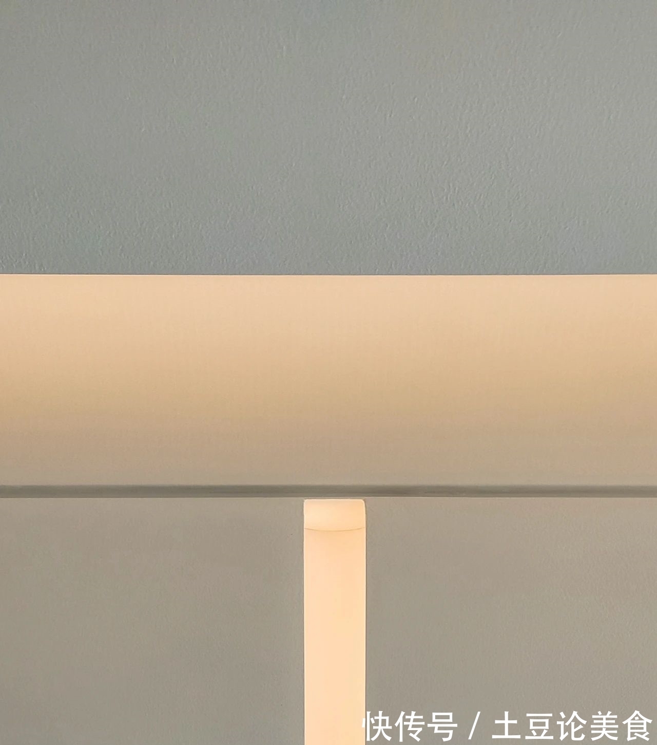 浅灰色|75㎡ 两居室，超多储物空间好看又实用，又充满高级感的生活空间~