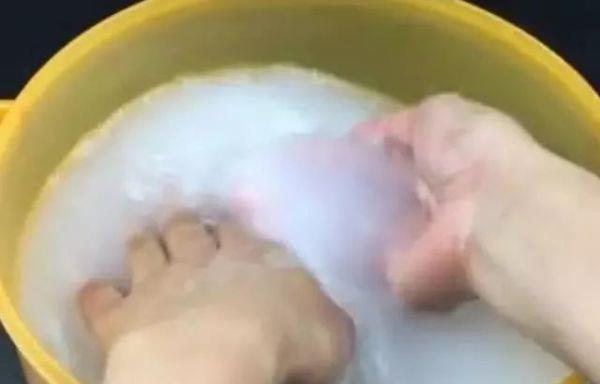 泡土豆丝的水不要倒掉,其实特别值钱,还有大作用,学到就赚到