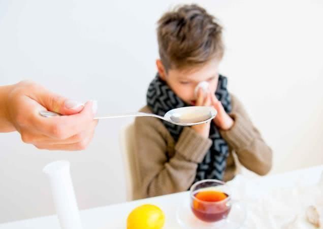 现象|是风寒还是风热孩子咳嗽有痰,医生教你看这8个现象来辨别