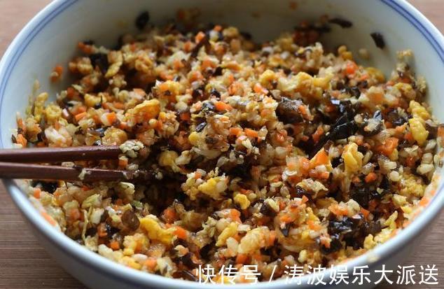 搅拌均匀|除夕又吃猪肉饺子我家最爱此素馅饺子,不油腻还便宜