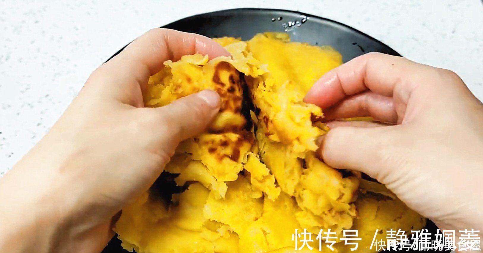 面团|玉米面倒进开水锅里,瞬间变美食,一周吃6次都嫌少,营养又解馋
