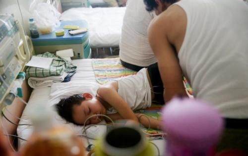 年僅12歲的女童確診甲狀腺癌?醫生怒斥:都是這件事害的!