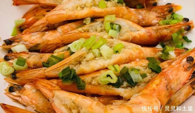 新春家常菜系列,大叔教你蒜蓉蒸虾粉丝,香气扑鼻,简单易学~