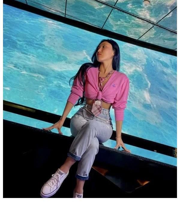 普拉提|MAMAMOO 华莎Hwasa沙漏型身材,简直太迷人了