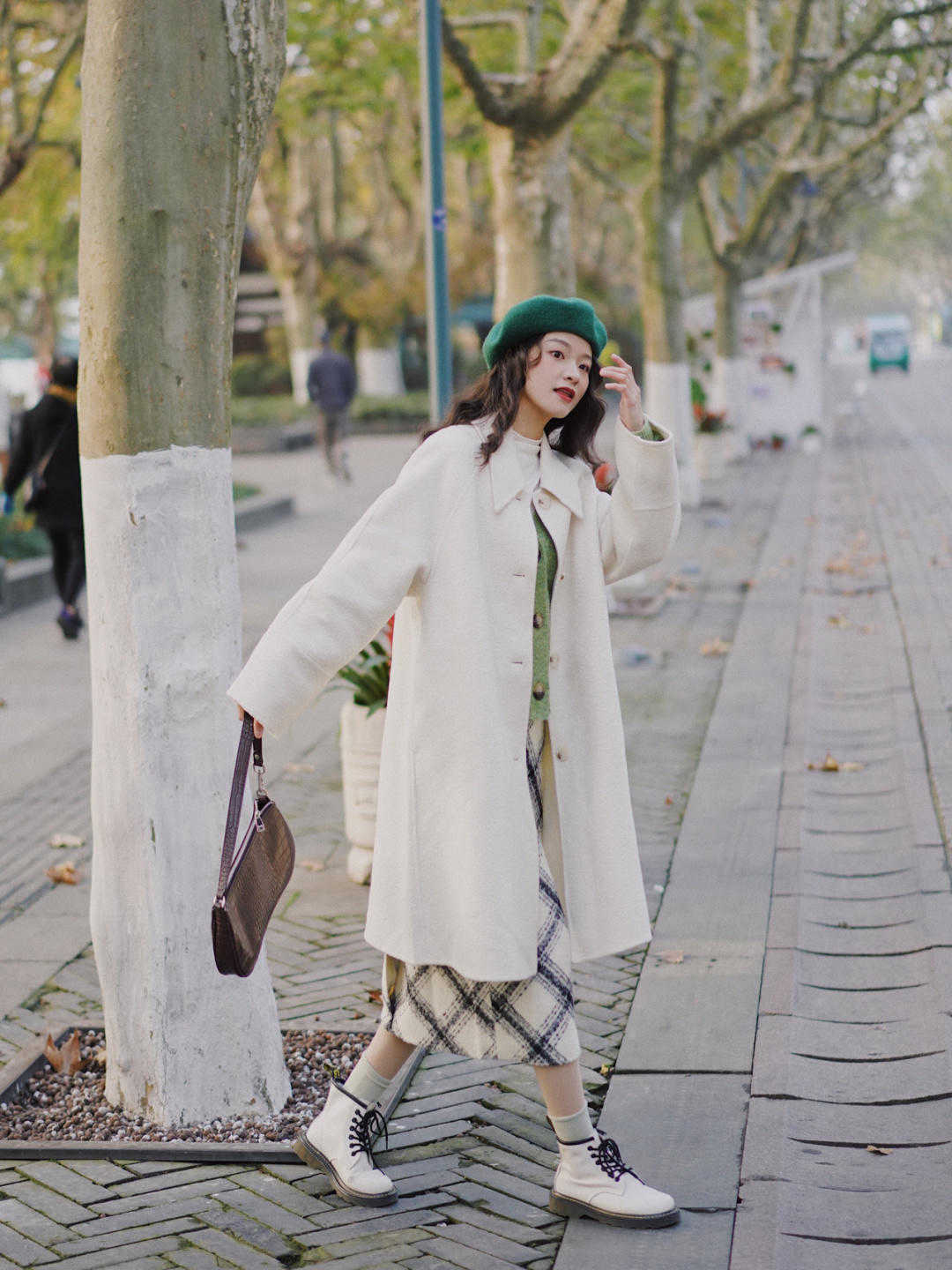 深色系|冬天一定要码住毛呢半裙!温婉优雅又能修饰身材,上身效果贼美