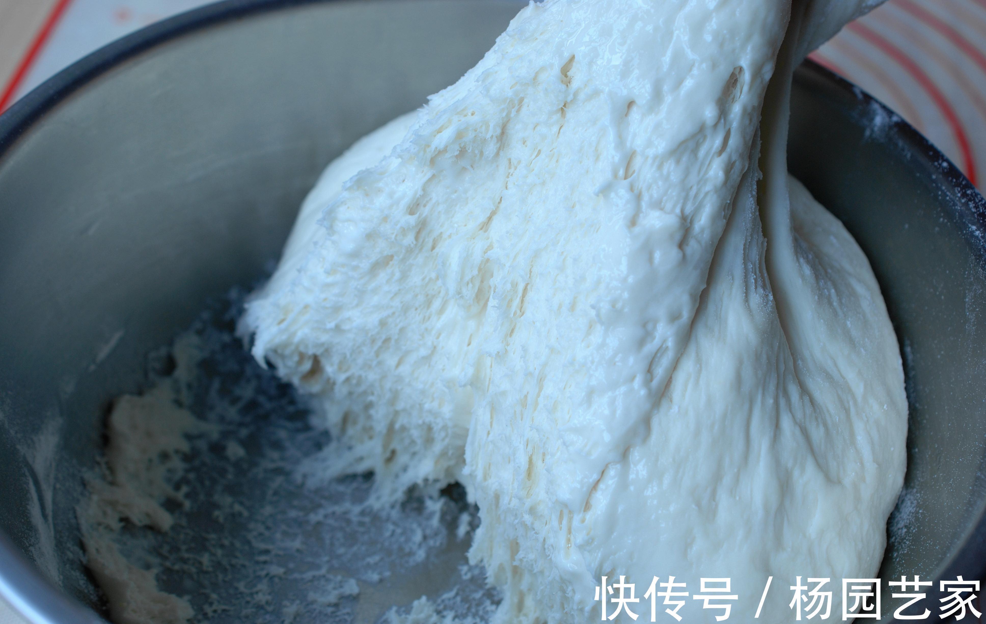 6块钱买了一大把,加4个鸡蛋蒸了2锅大包子,又鲜又嫩真香啊!