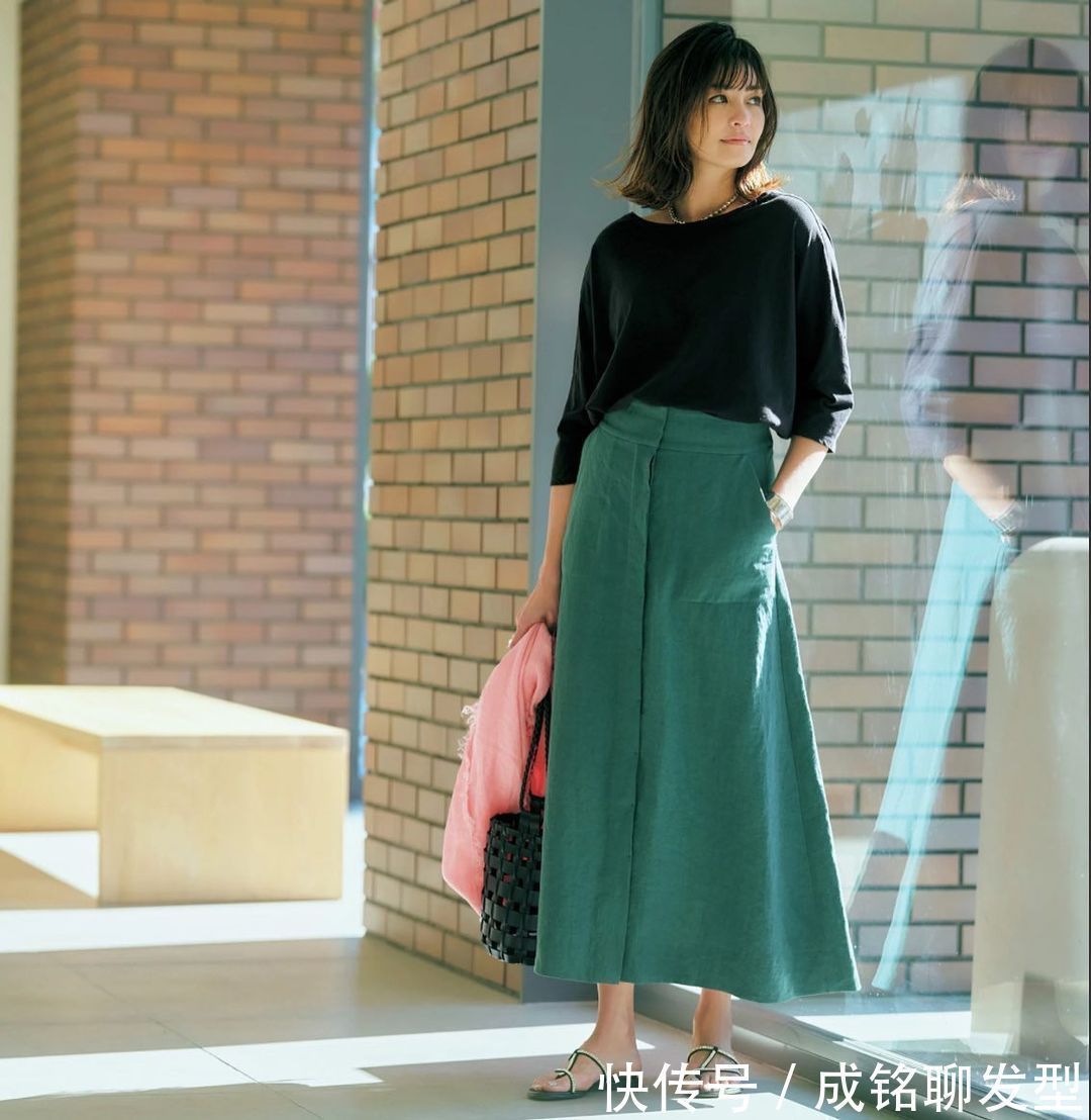 穿搭 简单的日系“纯色”穿搭,适合大龄女性的色彩搭配,减龄又显气质