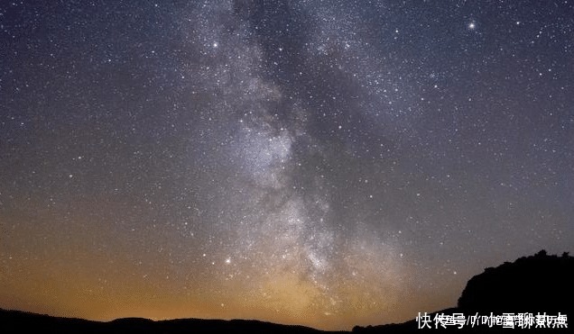 为什么太空中有太阳却还是一片漆黑原理竟然超简单，初中就学过