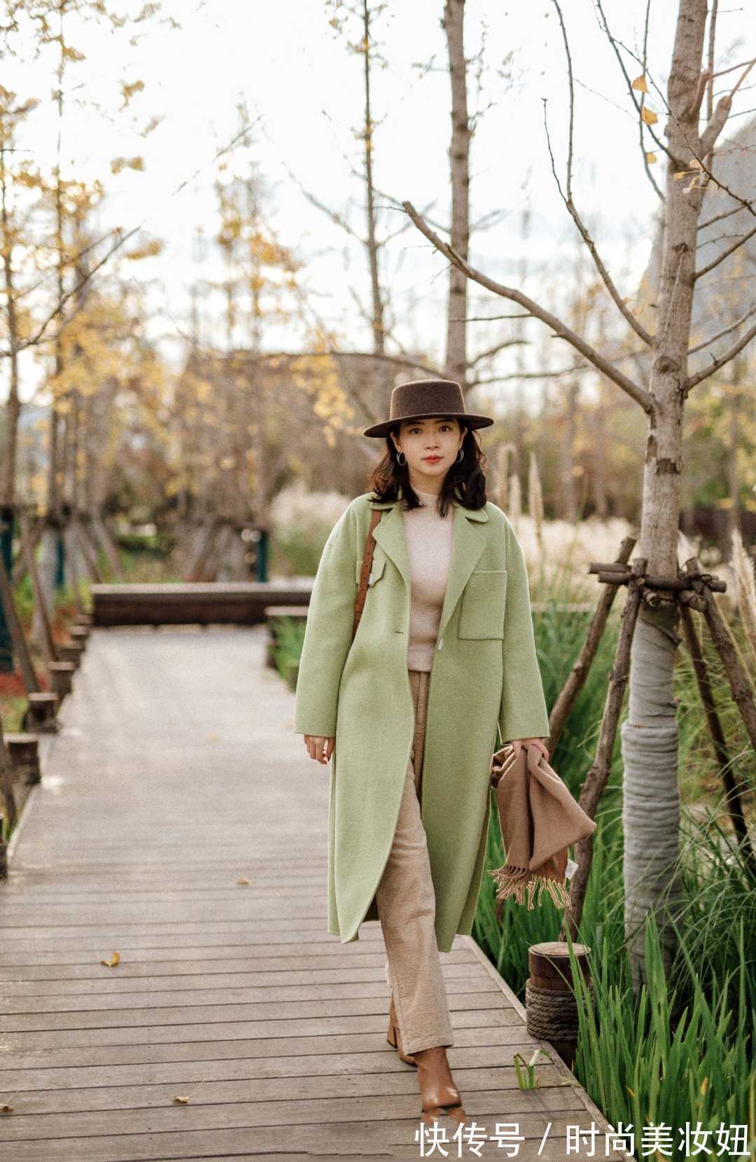 9分裤 “打底裤”已经过时了,今年穿直筒9分裤配短靴,高级保暖显腿长