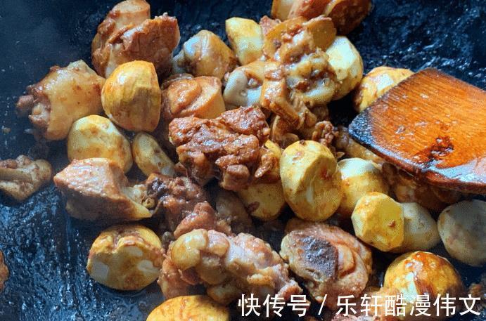 鲜嫩|板栗和鸡肉的完美结合，鲜嫩的板栗烧鸡，做法简单又下饭