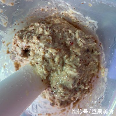 好吃到流泪的养生古早红枣坚果蛋糕,连吃三天都不够