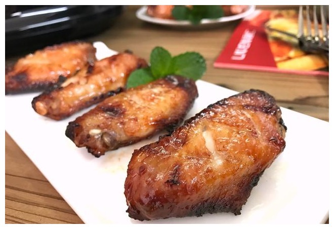 鸡翅最过瘾的做法,简单方便,无需油炸,吃起来更健康