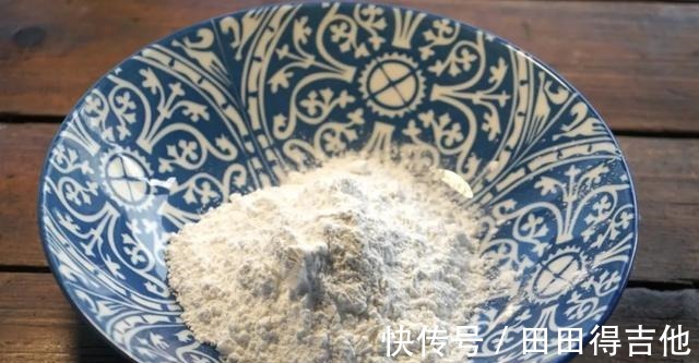 这碗热甜品被南方人当成宝!深秋季节就爱来一碗,软糯香甜又养颜!