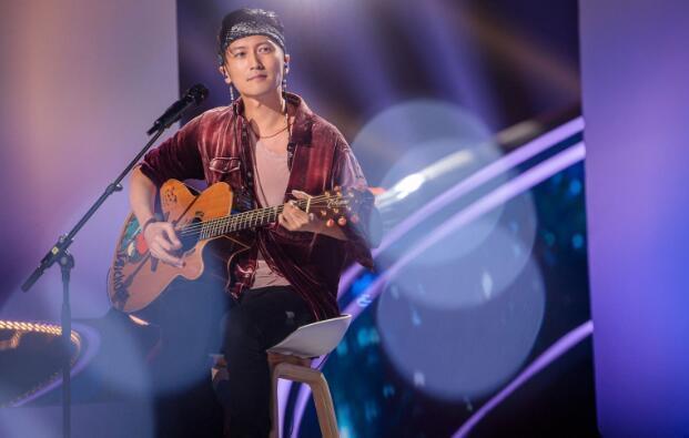 李宇春|李宇春王菲姐这么优秀为什么不来《好声音》谢霆锋高情商回答