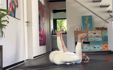 双手|一套在家就能练的女性减压瑜伽序列,练完超级舒服