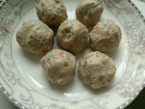 低脂又美味的鸡肉丸子，好吃不油腻，解馋下饭又不担心长胖