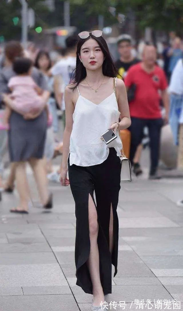 穿搭 打底裤展示完美女人的味道,充满了无限的魅力,简洁大方