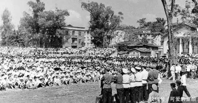 老照片|80年代严打期间老照片流出，从公开审判，游街，再到枪决