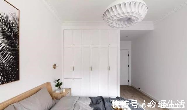 柜子|头次见邻居家这样安装衣柜，立马被震惊了，回家真想拆了重装！