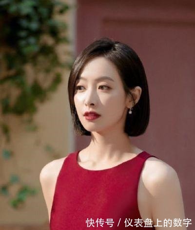 下巴 发型师透露女生有这3个“特点”,不要留黑长直,剪短发更年轻!