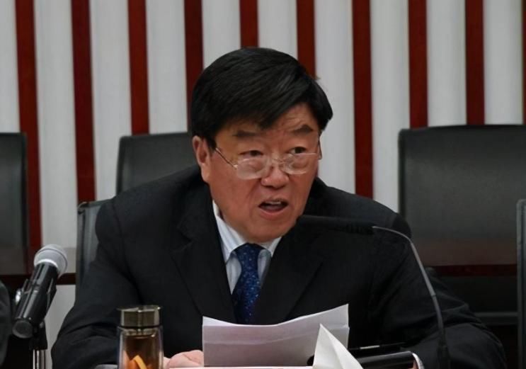 扬子江药业|几口缸几个人办药厂,靠“一包中药”,年入1000多亿却坚持不上市