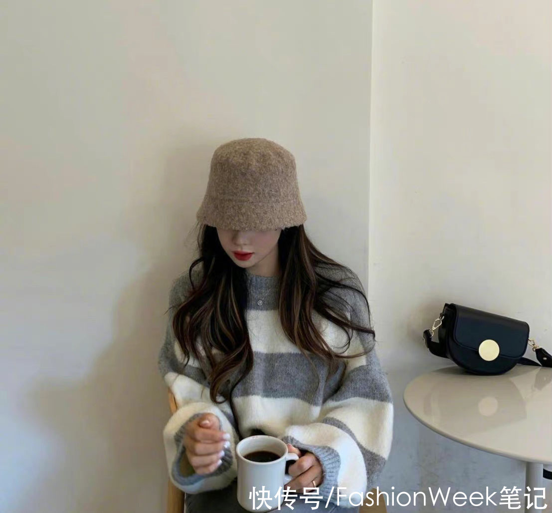 韩国欧尼出街穿搭，温柔甜美尽收眼底，学会就去炸街